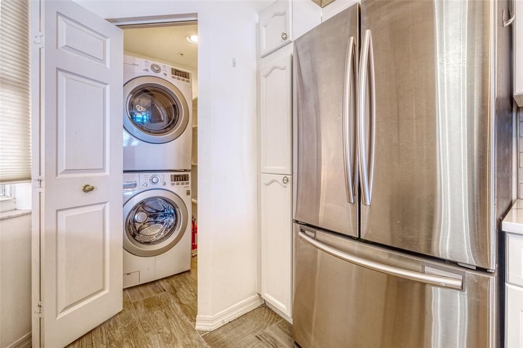 Interior, Utility Closets, Washer, Wood Texture Flooring