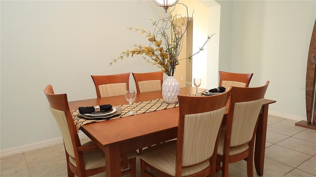Dining room, Interior
