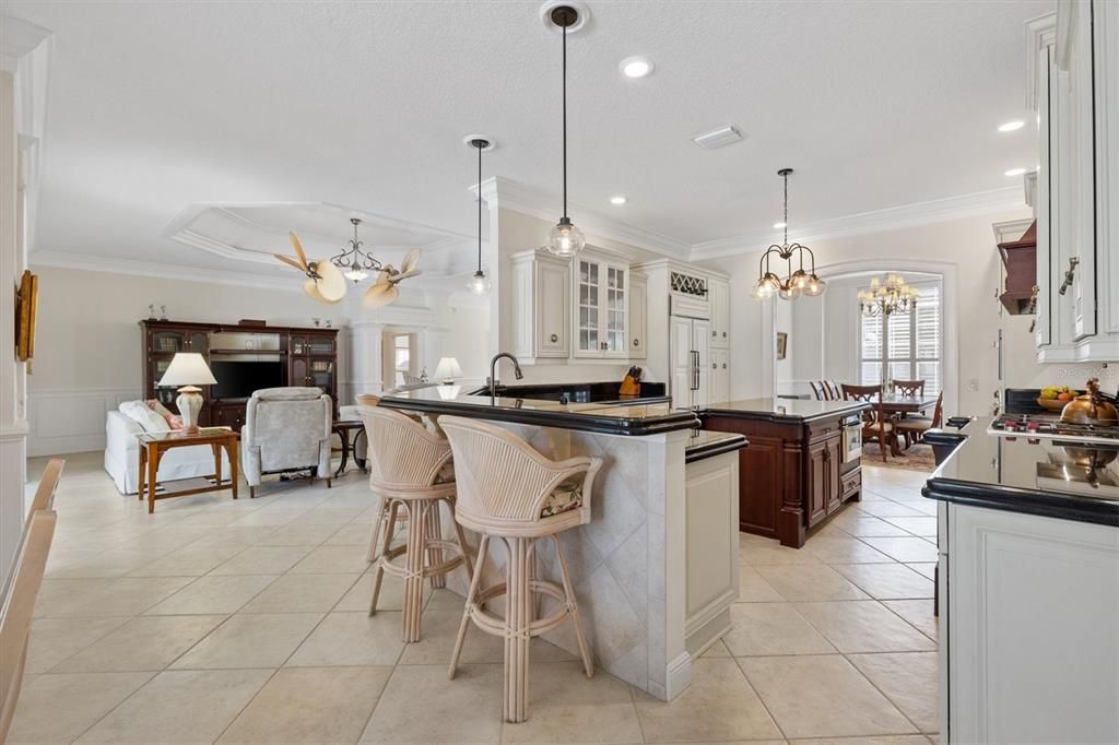 Chandelier, Dining room, Interior, Kitchen, Living room, Pendant Lights, Recessed Lighting