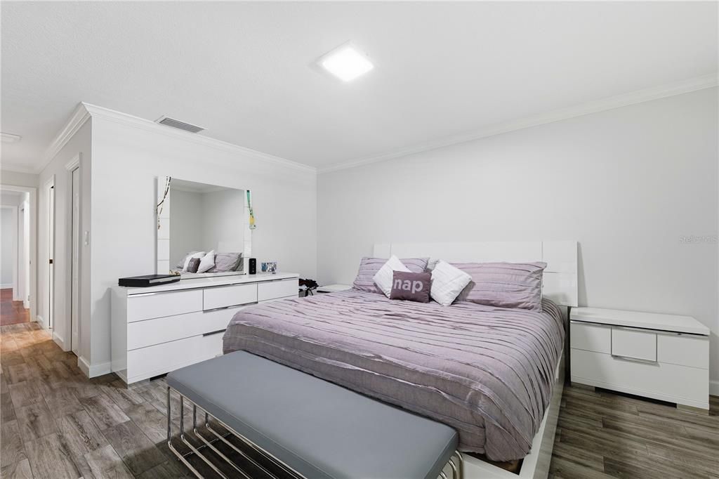 Bedroom, Interior, Recessed Lighting, Wood Texture Flooring