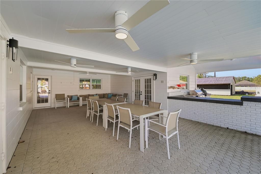 Dining room, Interior