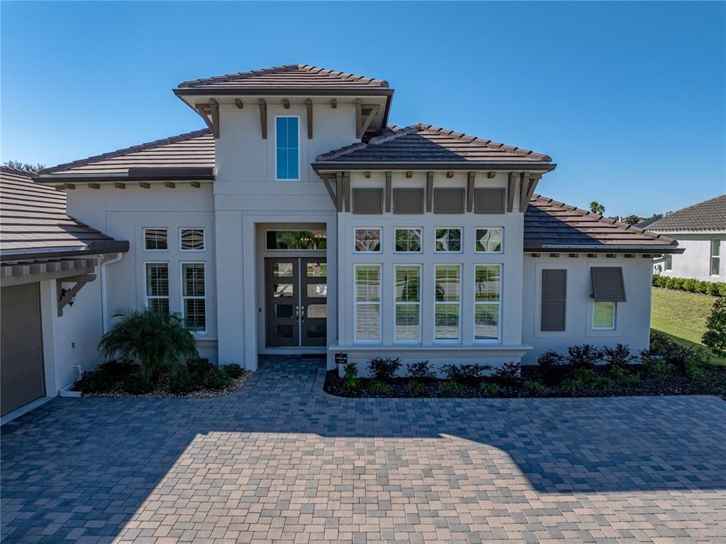 Exterior, Facade, Mediterranean