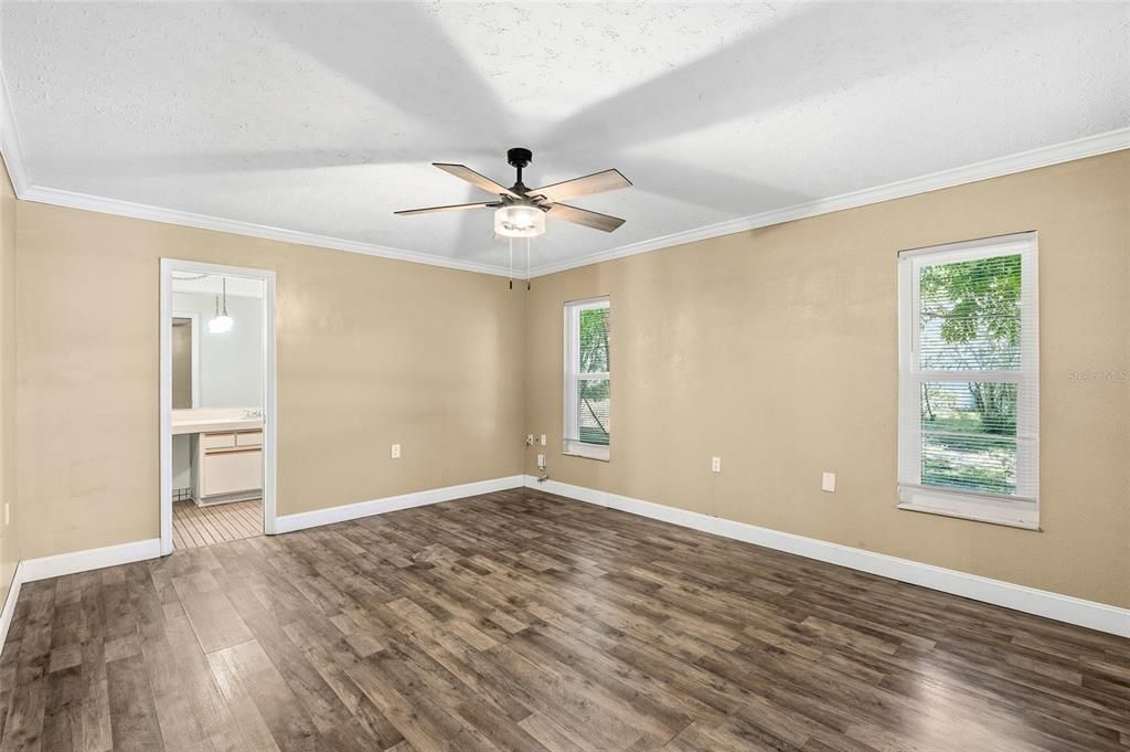 Bathroom, Empty room, Interior, Pendant Lights, Wood Texture Flooring