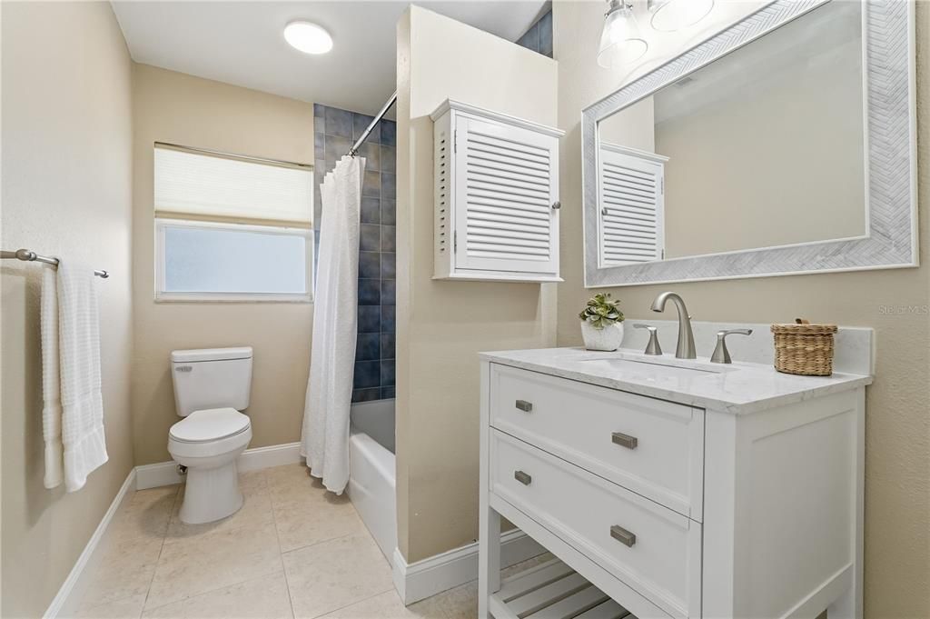 Bathroom, Interior, Recessed Lighting