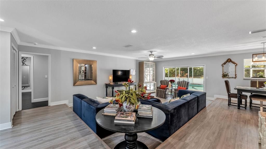 Dining room, Interior, Living room, Recessed Lighting, Wood Texture Flooring