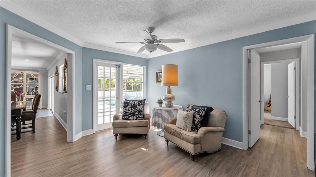 Dining room, Interior, Recessed Lighting, Wood Texture Flooring