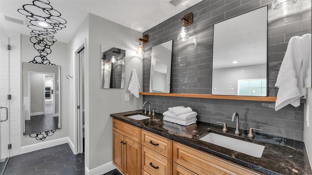 Bathroom, Dual Sink Vanities, Interior