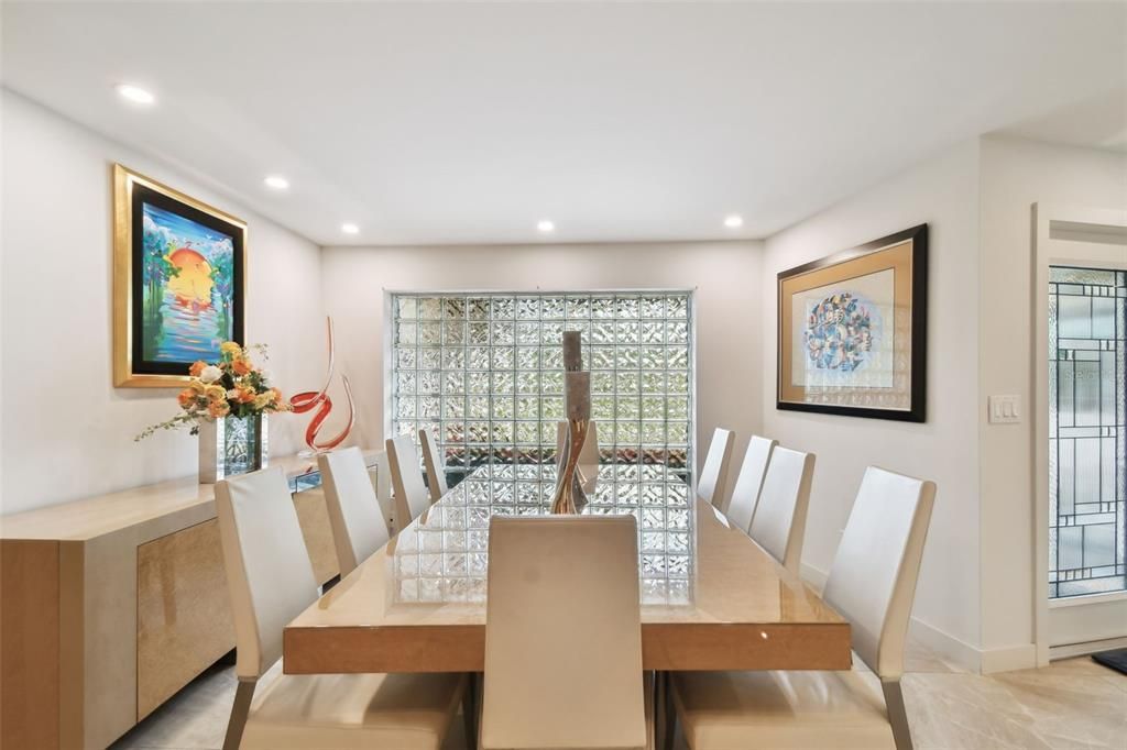 Dining room, Interior, Recessed Lighting