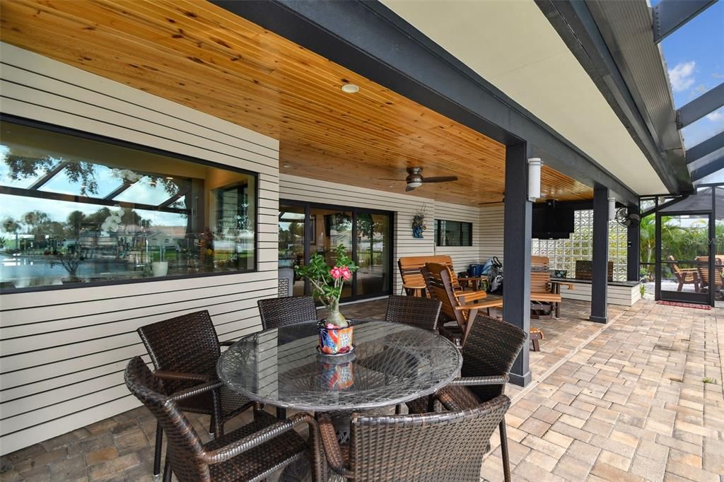 Exterior, Glass Ceilings, Sun Room, Wooden Ceilings