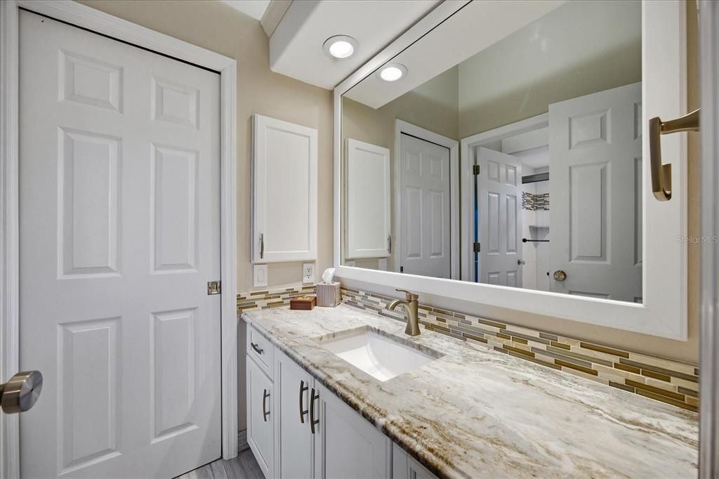 Bathroom, Interior, Recessed Lighting