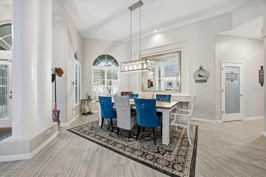 Dining room, Interior, Pendant Lights, Recessed Lighting