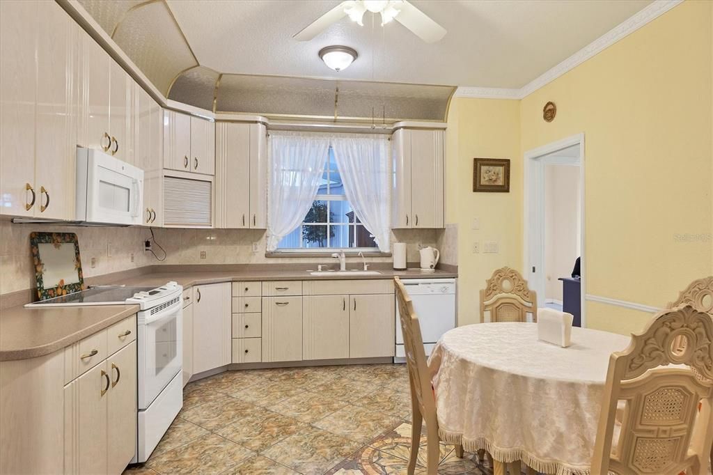Dining room, Interior, Kitchen
