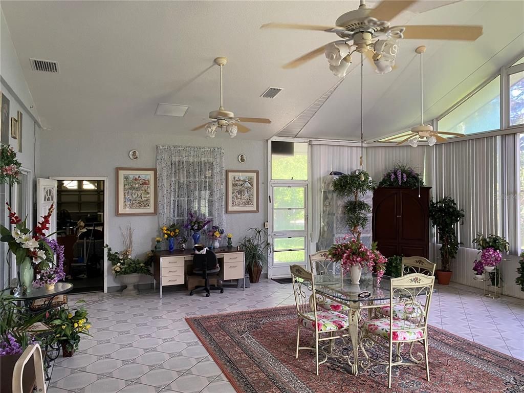 Dining room, Interior