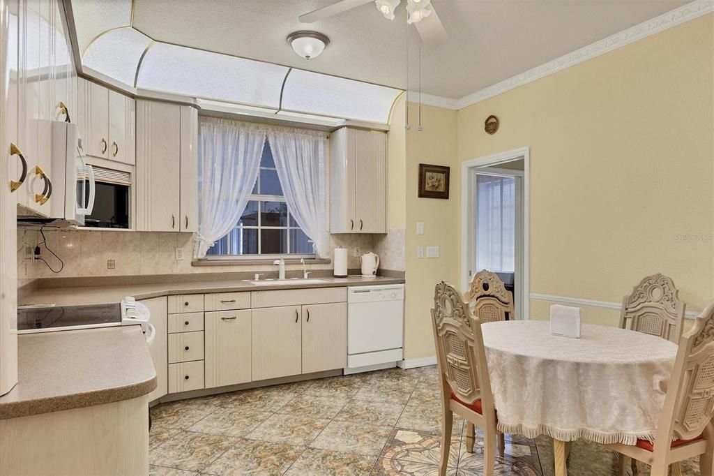 Dining room, Interior, Kitchen
