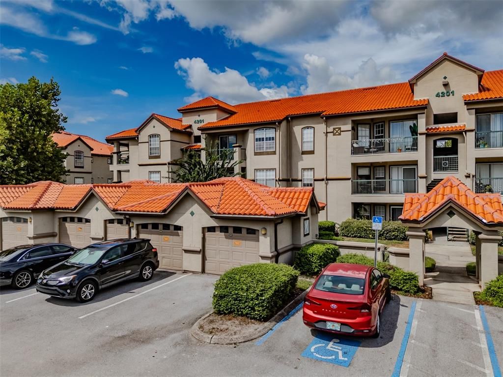 Attached, Exterior, Facade, Mediterranean