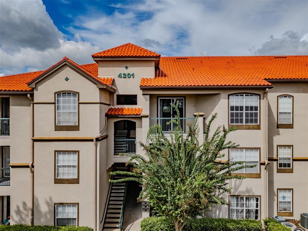 Exterior, Facade, Mediterranean