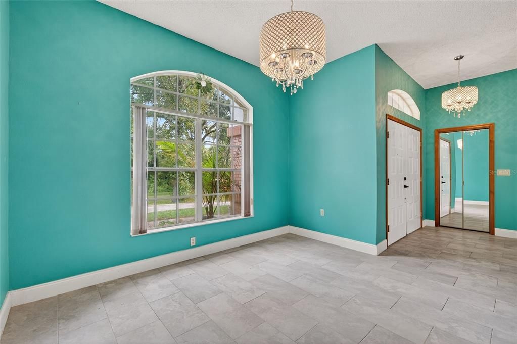 Chandelier, Empty room, Interior, Pendant Lights