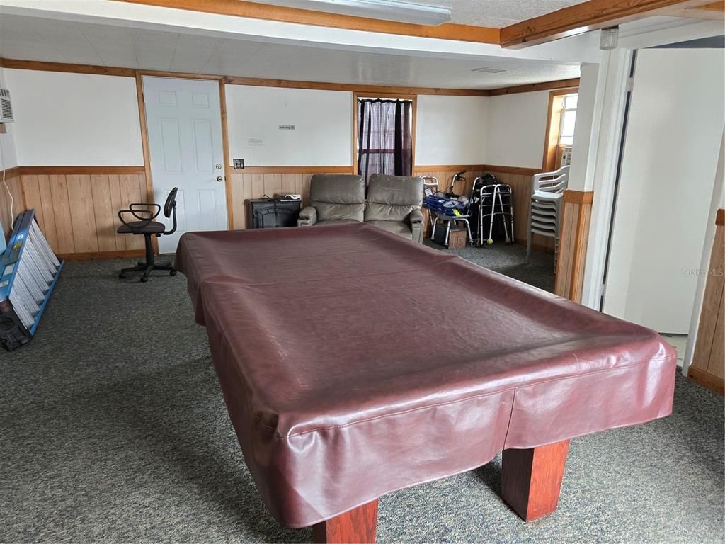Billiard Table, Interior