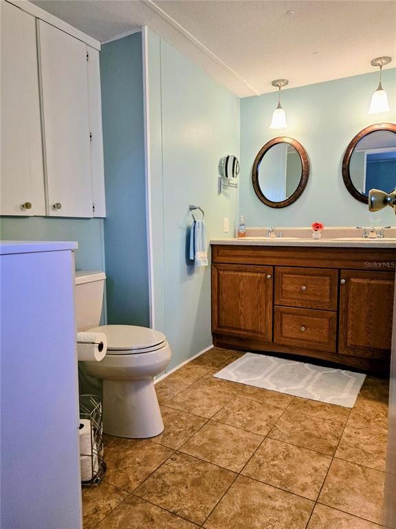 Bathroom, Dual Sink Vanities, Interior, Pendant Lights