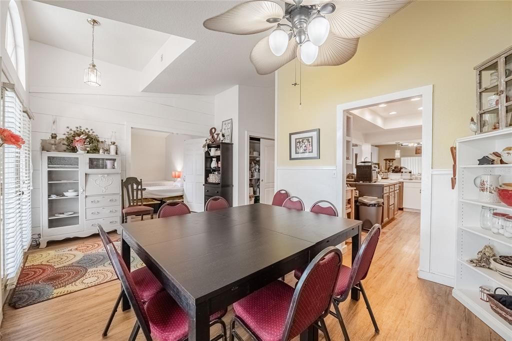 Dining room, Interior, Kitchen, Pendant Lights, Recessed Lighting, Wood Texture Flooring