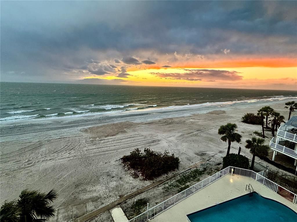Exterior, Pool, Water