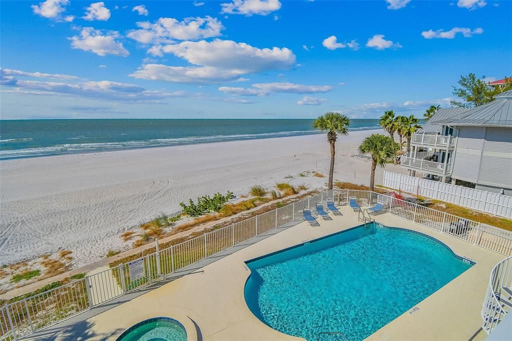 Exterior, Pool, Water