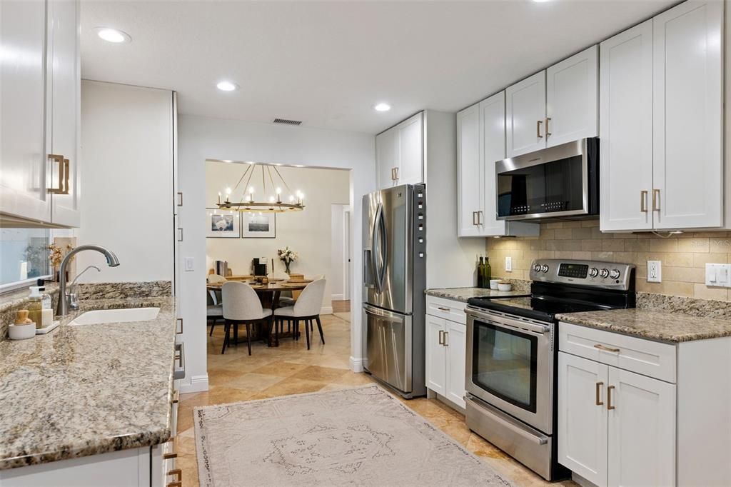 Chandelier, Dining room, Interior, Kitchen, Pendant Lights, Recessed Lighting
