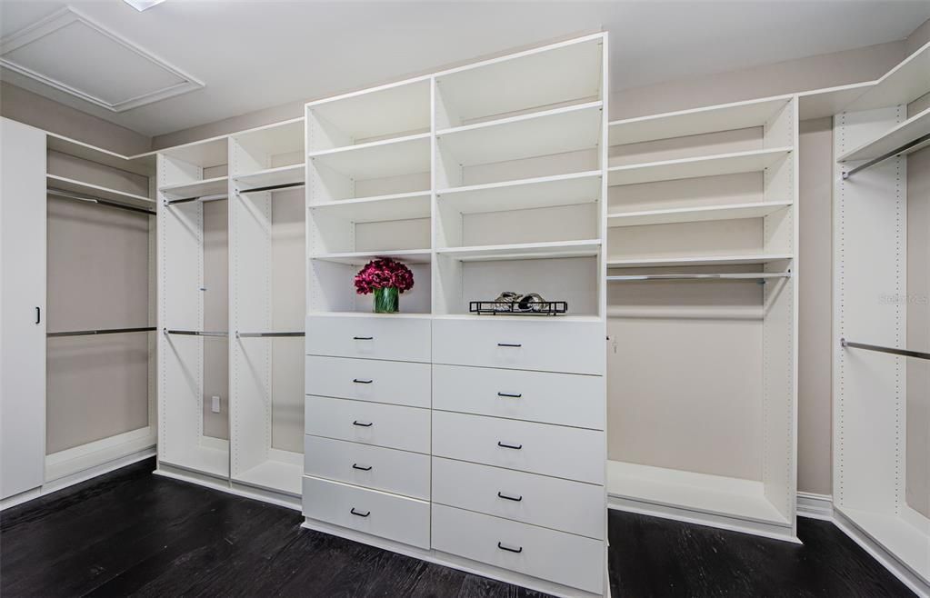 Interior, Walk-in Closets, Wood Texture Flooring