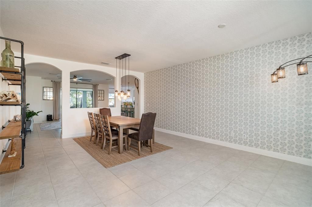 Chandelier, Dining room, Interior, Pendant Lights