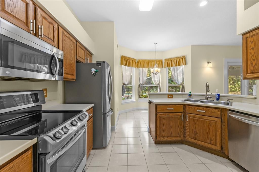 Interior, Kitchen, Pendant Lights, Recessed Lighting, Stainless Steel Appliances