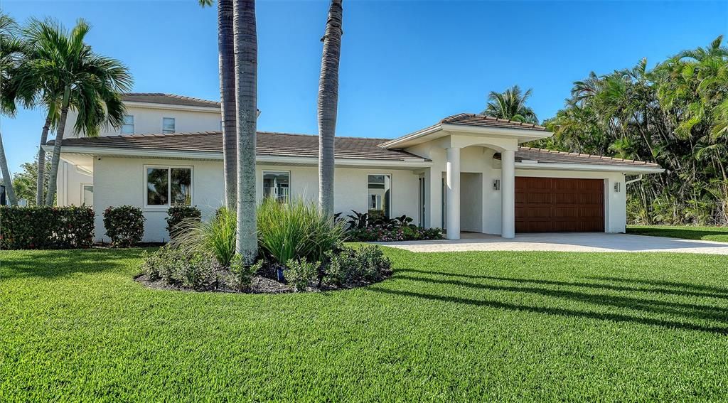 Attached, Backyard, Exterior, Facade, Mediterranean