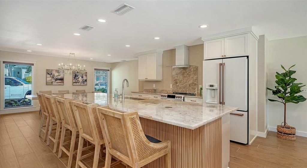 Chandelier, Dining room, Interior, Kitchen, Recessed Lighting, Stainless Steel Appliances, Wood Texture Flooring