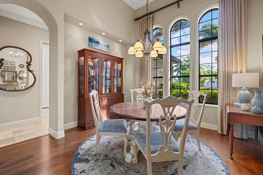 Chandelier, Dining room, Interior, Recessed Lighting, Wood Texture Flooring