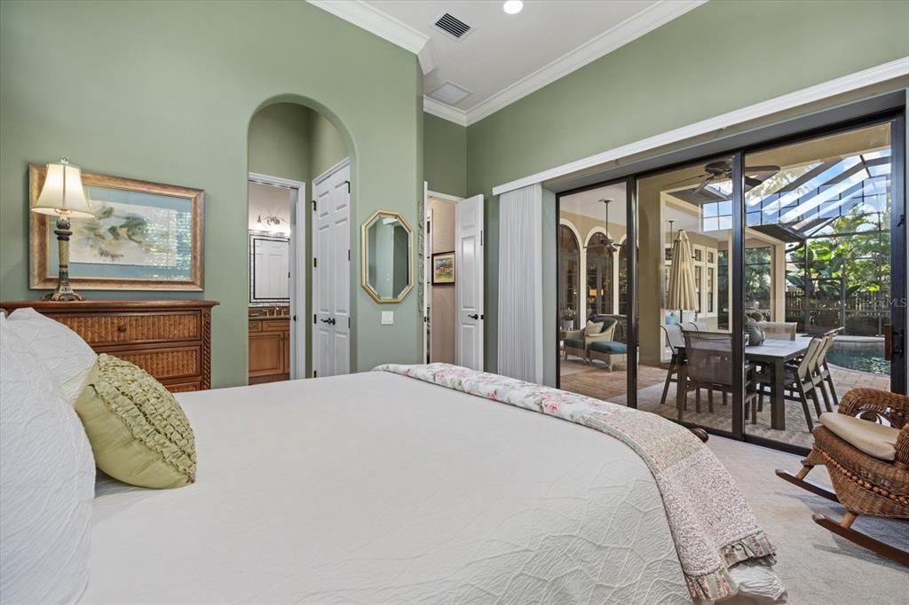 Bedroom, Dining room, Interior, Recessed Lighting