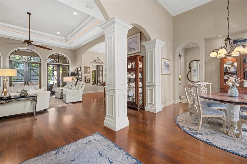 Dining room, Interior, Living room, Pendant Lights, Recessed Lighting, Wood Texture Flooring