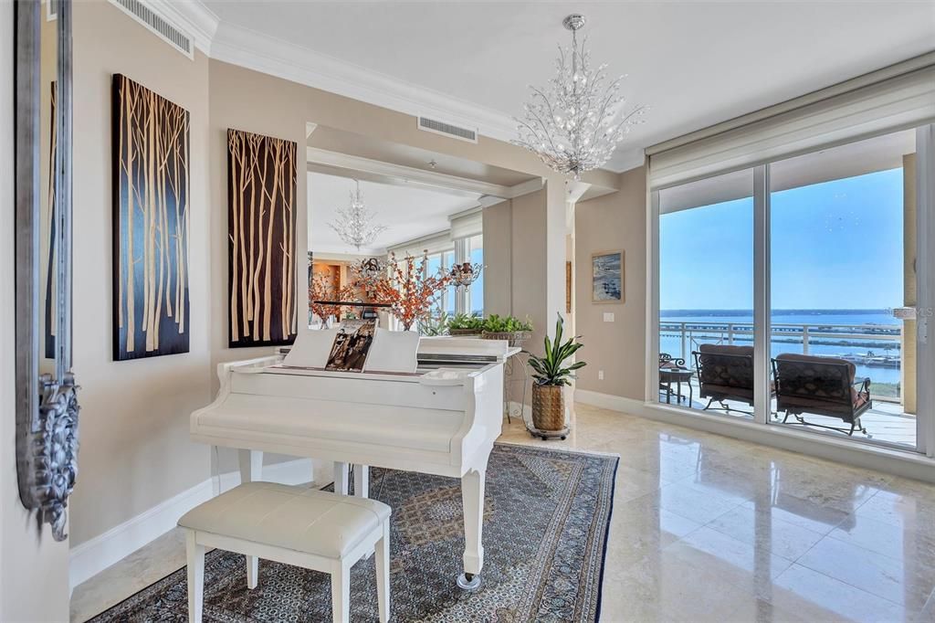 Interior, Piano, Water