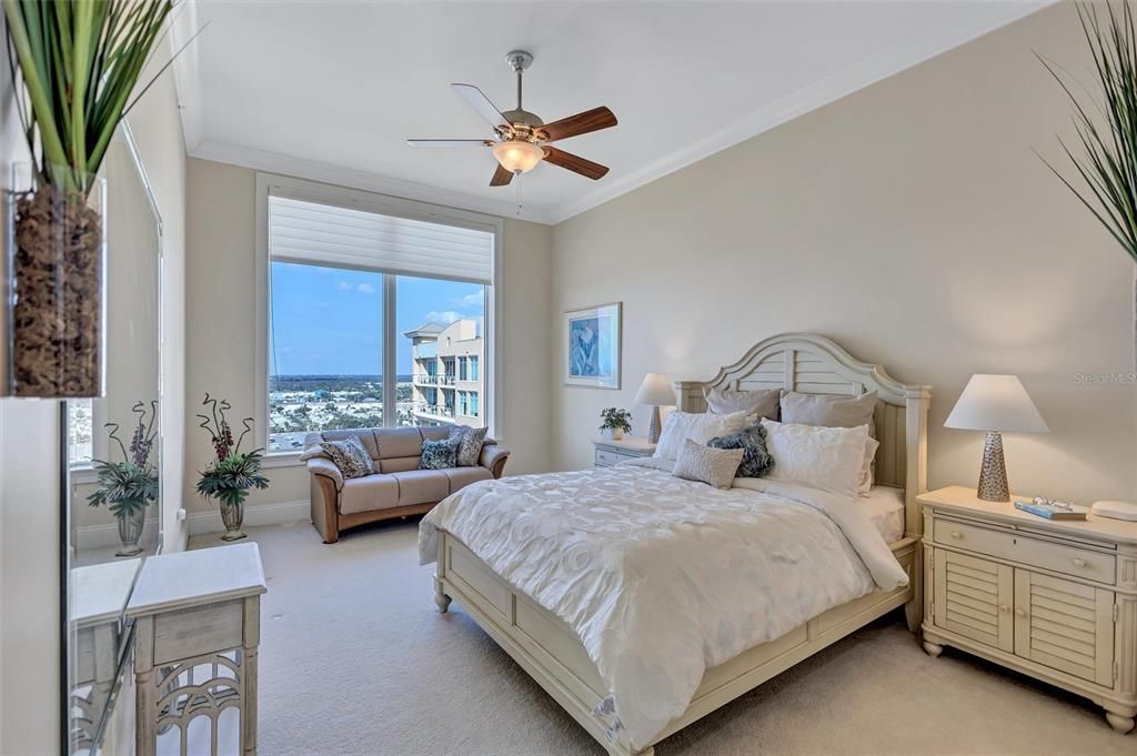 Bedroom, Interior, Water