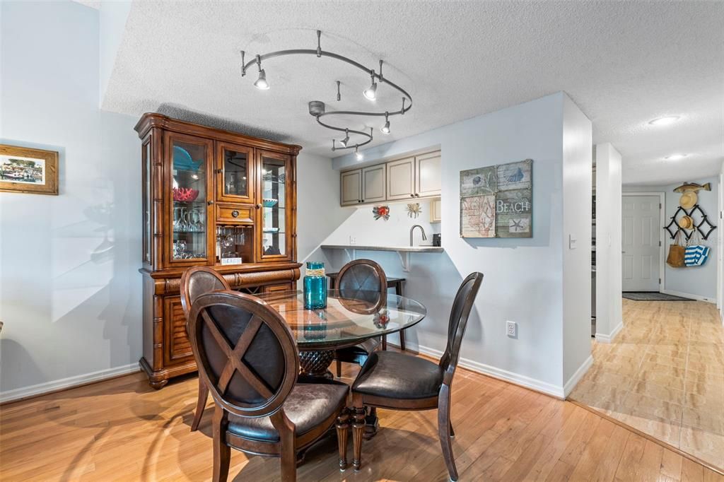 Dining room, Interior, Recessed Lighting, Wood Texture Flooring