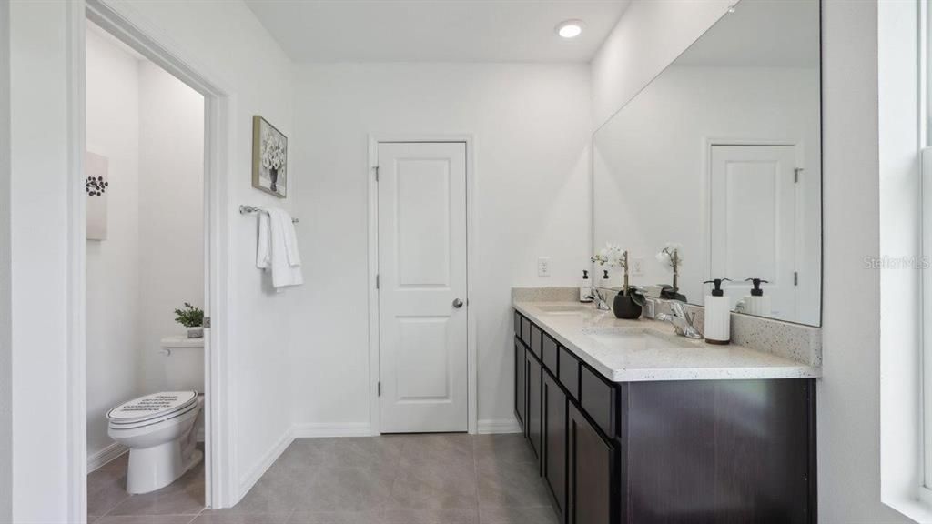 Bathroom, Interior, Recessed Lighting