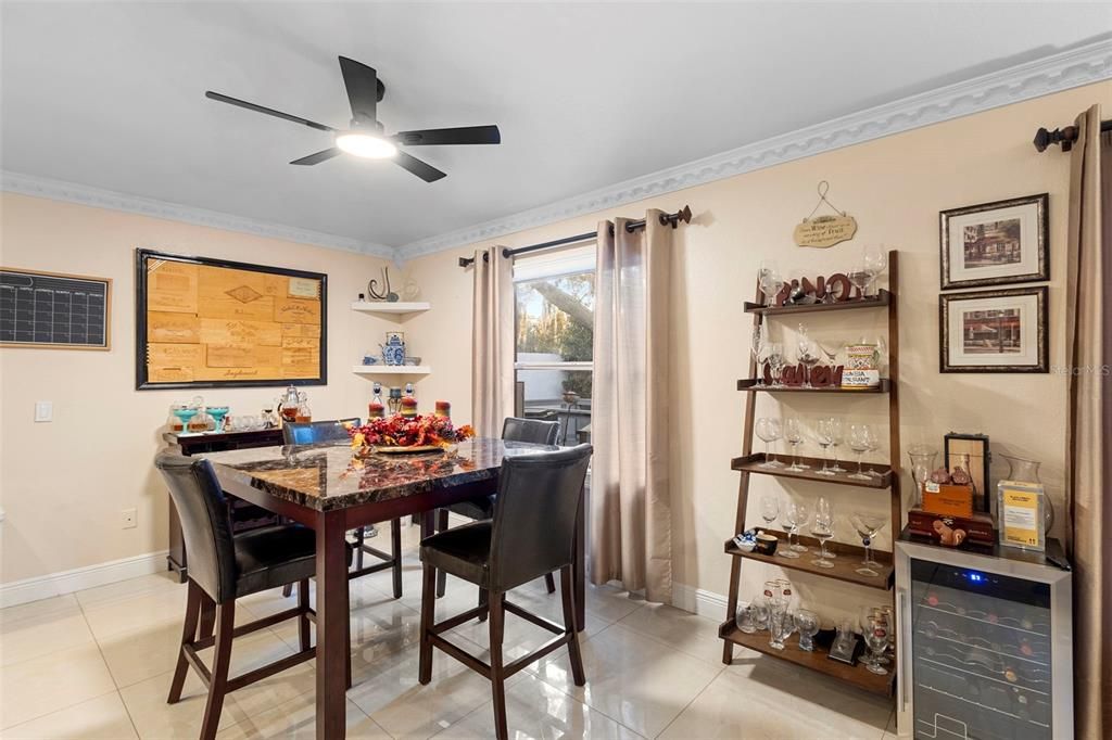 Dining room, Interior