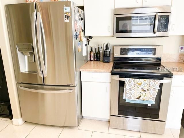 Interior, Kitchen, Stainless Steel Appliances