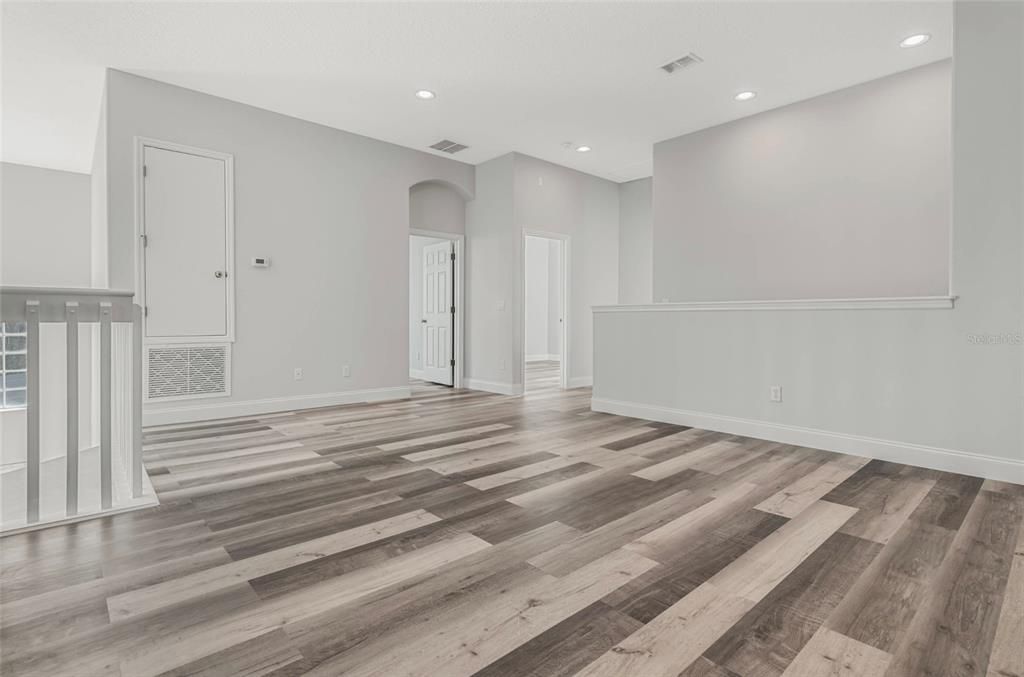 Bathroom, Interior, Recessed Lighting, Wood Texture Flooring