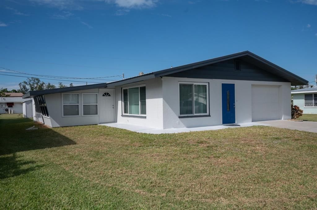 Attached, Backyard, Exterior, Facade, Ranch