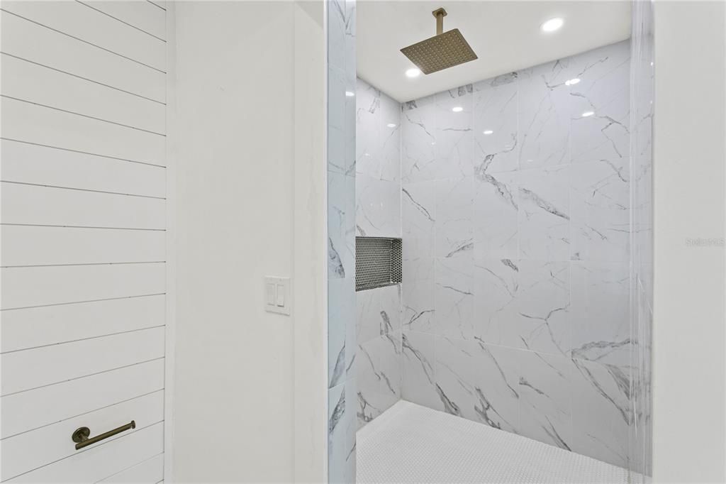 Bathroom, Interior, Marble Walls, Recessed Lighting