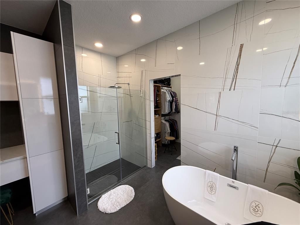Bathroom, Free Standing Baths, Glass Shower, Interior, Recessed Lighting