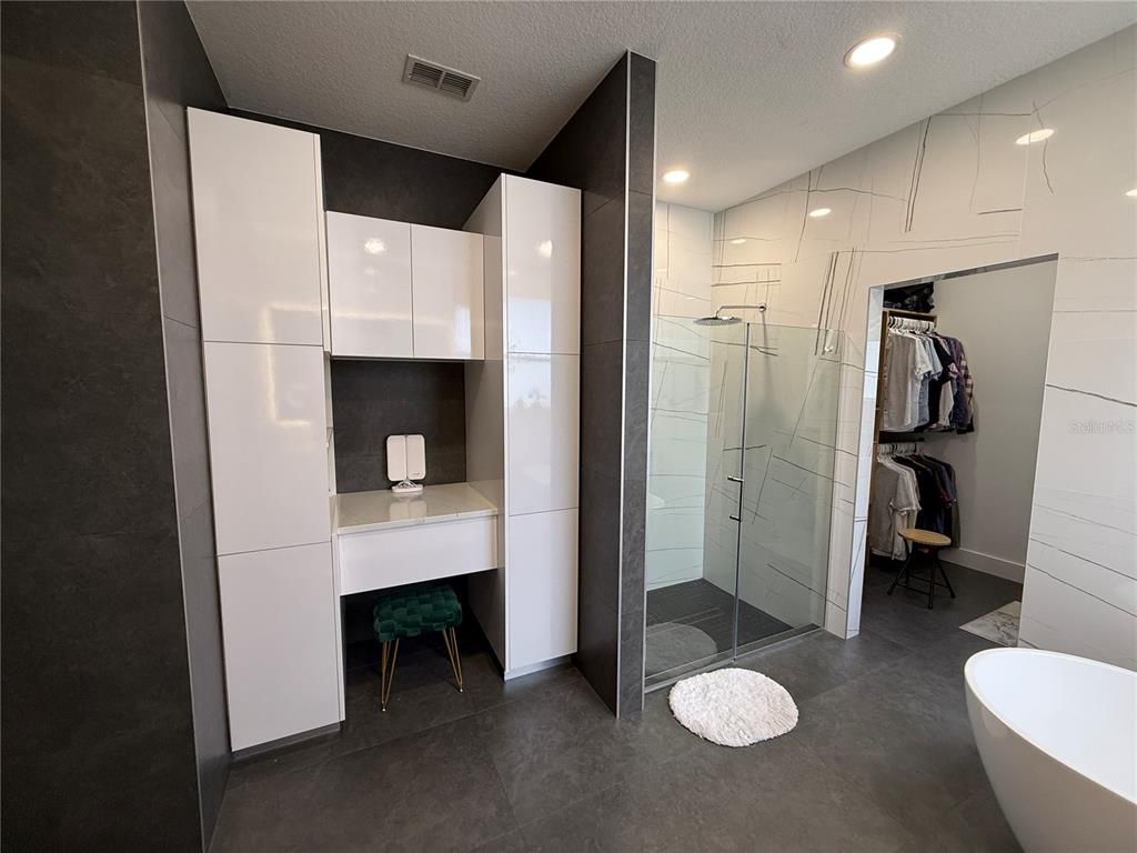 Bathroom, Free Standing Baths, Glass Shower, Interior, Recessed Lighting