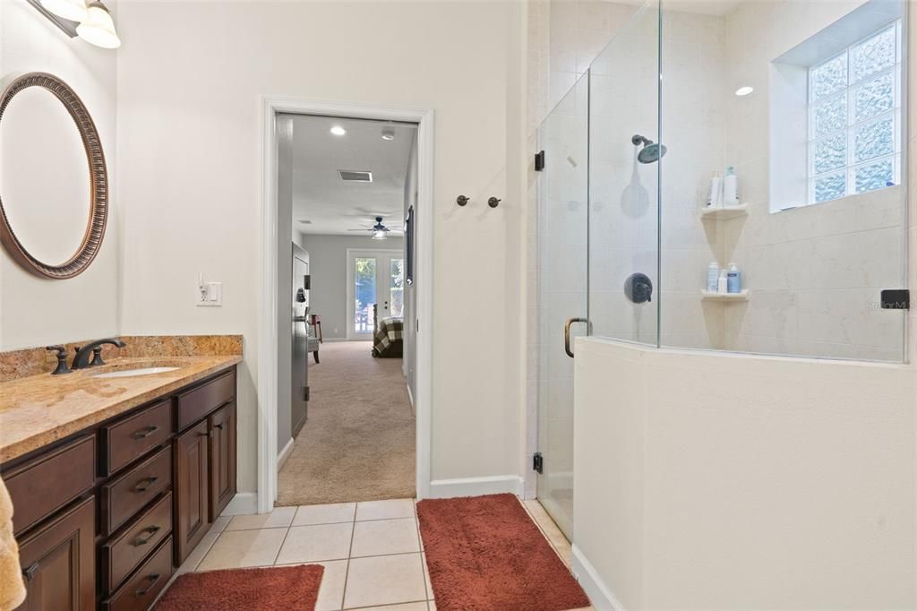 Bathroom, Interior, Recessed Lighting