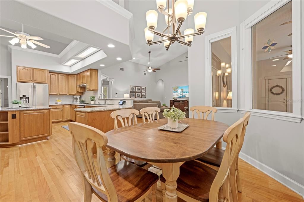 Chandelier, Dining room, Interior, Kitchen, Pendant Lights, Recessed Lighting, Wood Texture Flooring