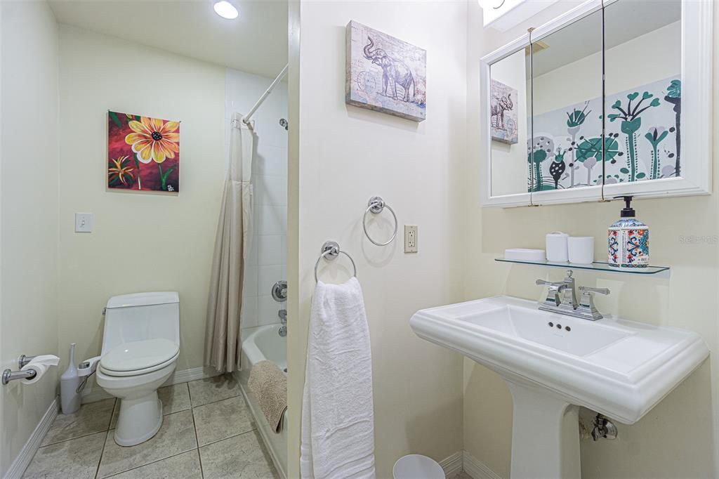 Bathroom, Interior, Recessed Lighting