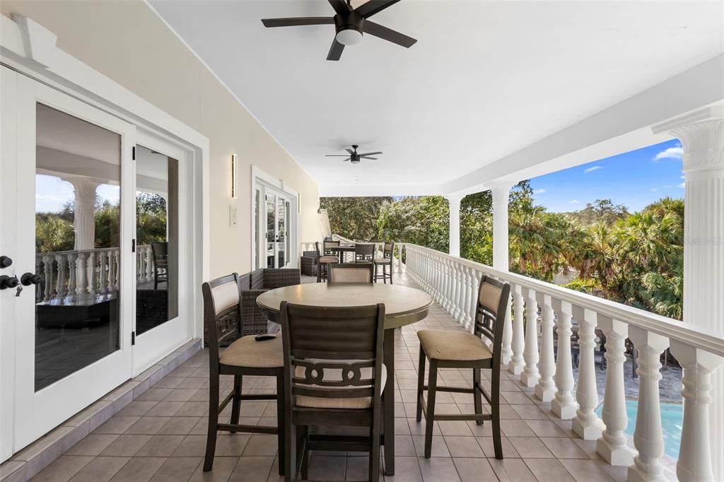 Dining room, Interior